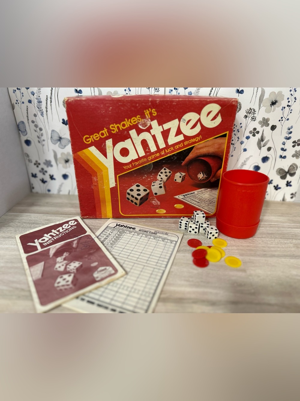Vintage 1982 Yahtzee Dice Game Milton Bradley E.S. Lowe Made USA Incomplet